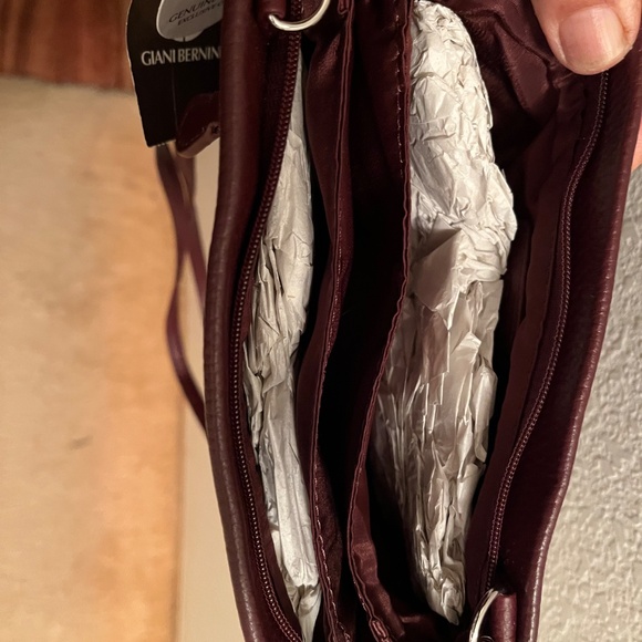 NWT Giani Bernini Softy Core Leather Cross Body Wristlet - Picture 4 of 8